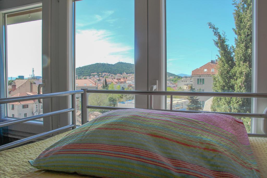Backpackers Fairytale Hostel Split Exterior foto